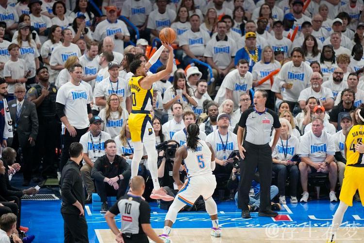 总决赛G4五佳球：哈利伯顿技惊四座上演拉杆上篮