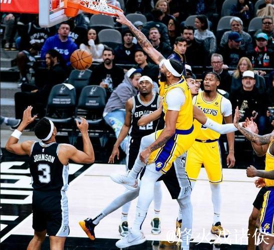 文班亚马23分浓眉30+13詹皇18+5+8 马刺力克湖人